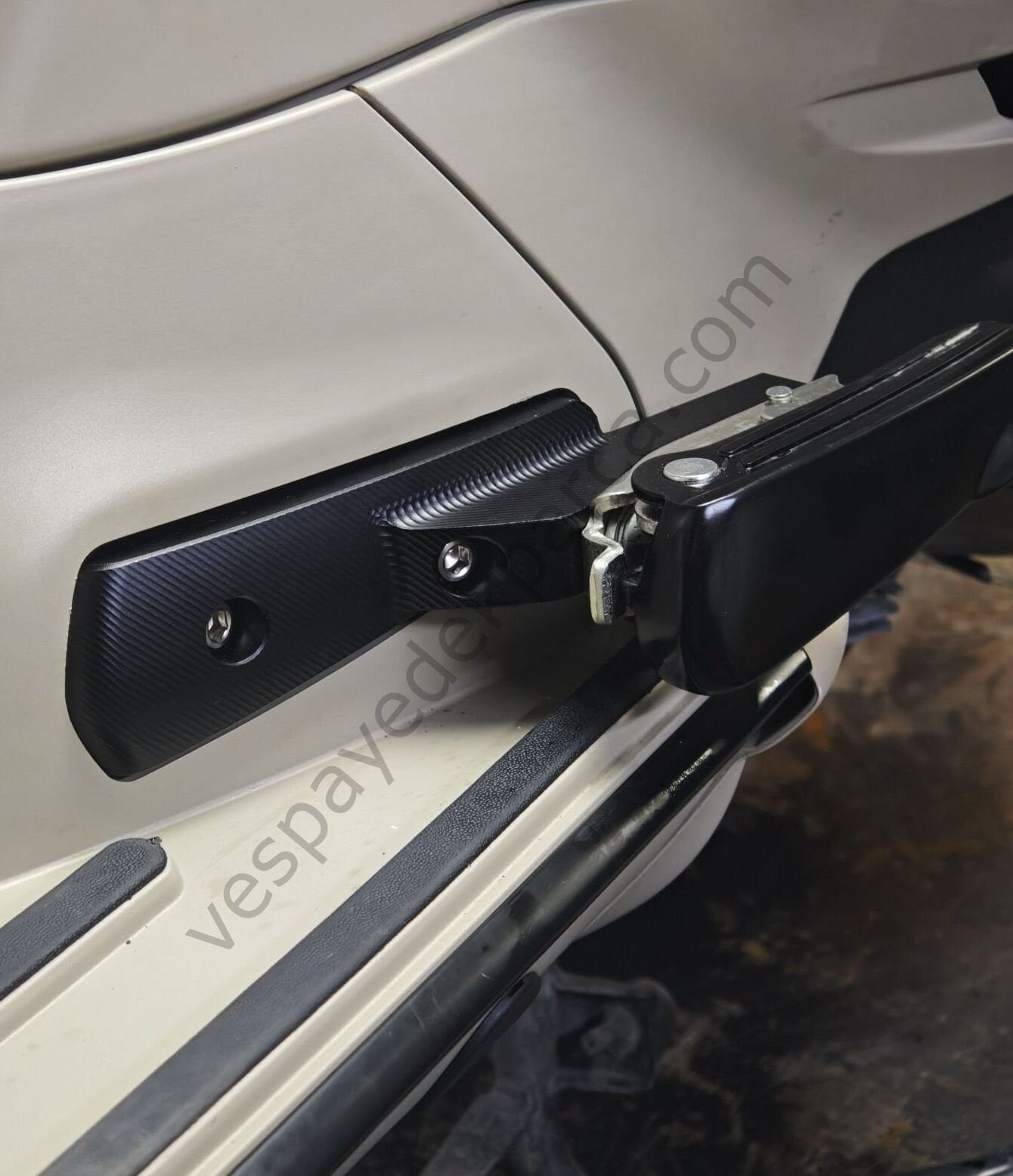 YOLCU AYAK UZATMA(GTS-GTV)SİYAH