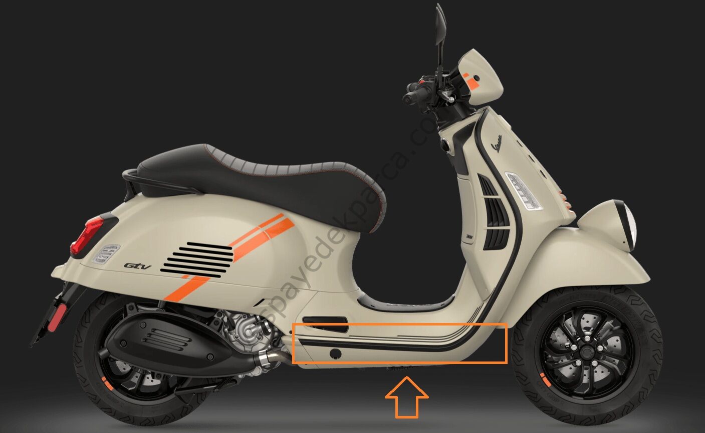 PANEL ÇITASI SAĞ ALT MAT SİYAH GTV